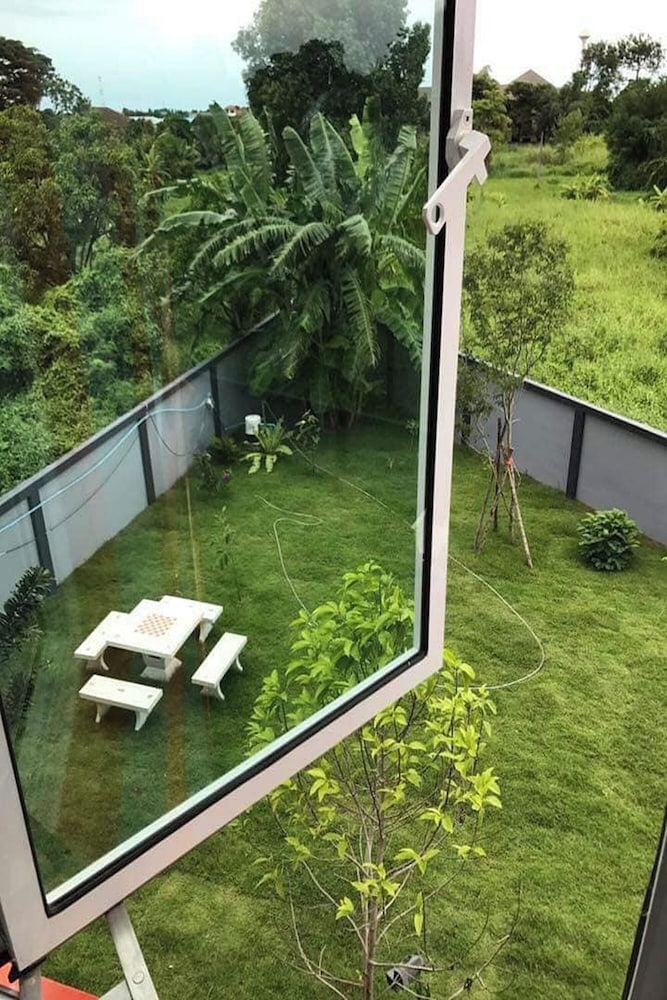 Фото The Hope Residence