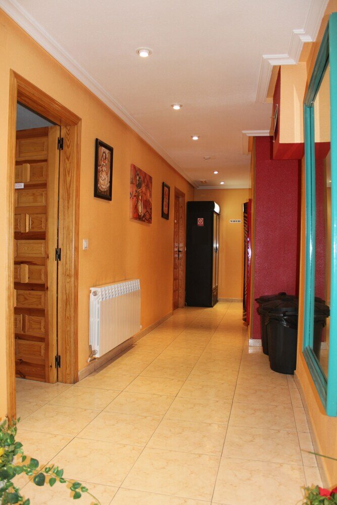 Фото Albergue Juvenil Salamanca - Hostel