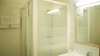 Фото Hotel First Rodez