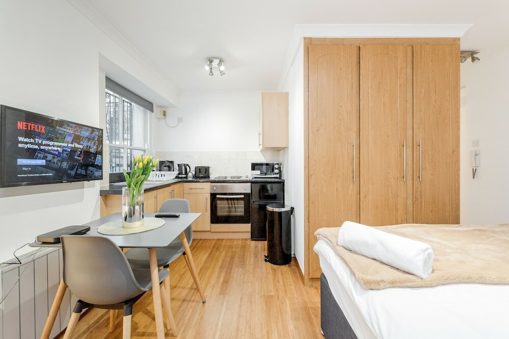 Фото Kings Road Apartments