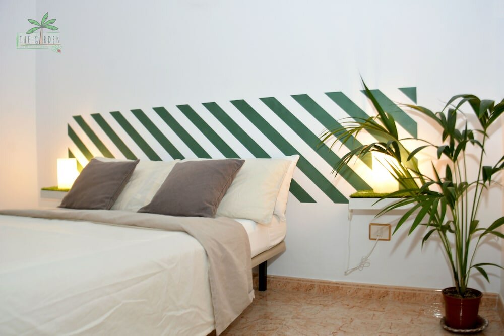 Фото The Garden Bed and Breakfast