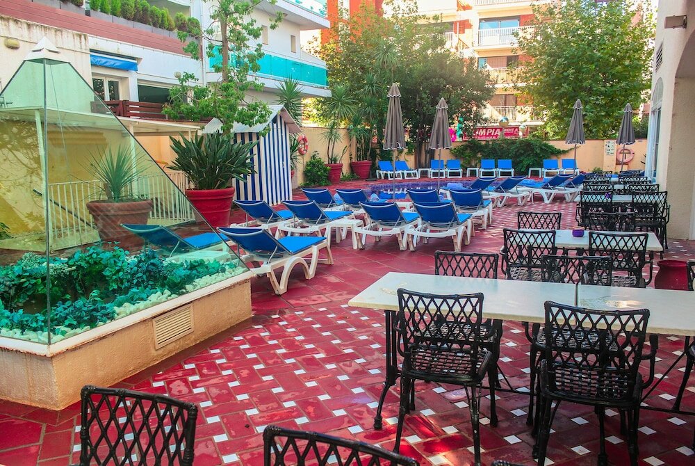 Фото DWO Les Palmeres