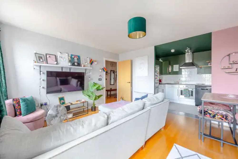 Фото Stunning & Chic 1 Bedroom Flat - Plaistow!
