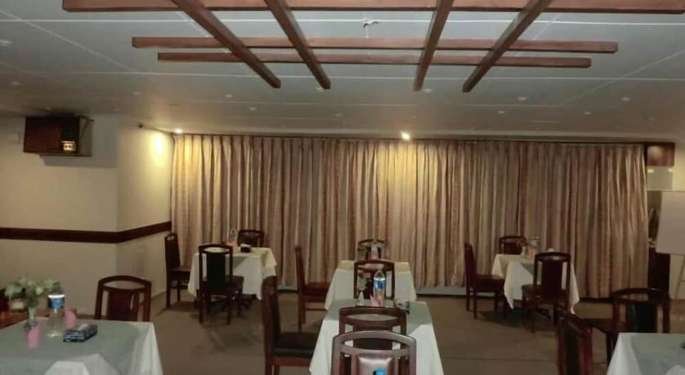 Фото Bloom Star Hotel