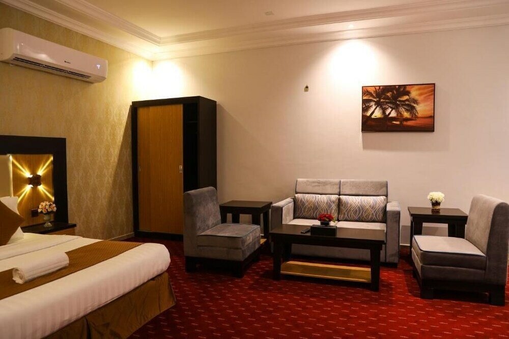 Фото Golden Rest Hotel