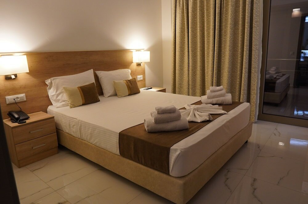 Фото Marvel Deluxe Rooms