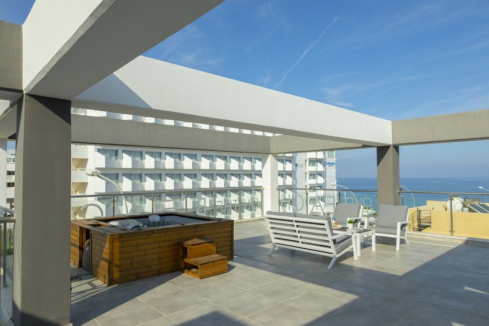 Фото Вилла Seafront Protaras Luxury Resort