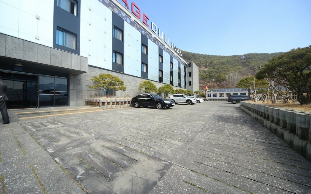 Фото Changwon Bukmyeon Nouage Cullinan