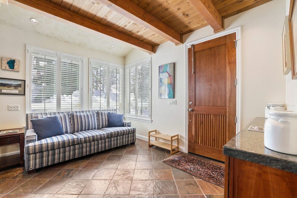 Фото Bird's Nest