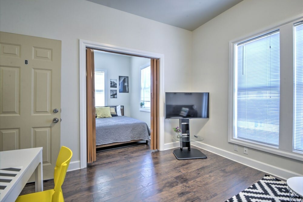 Фото Hosteeva Capitol Hill Condos