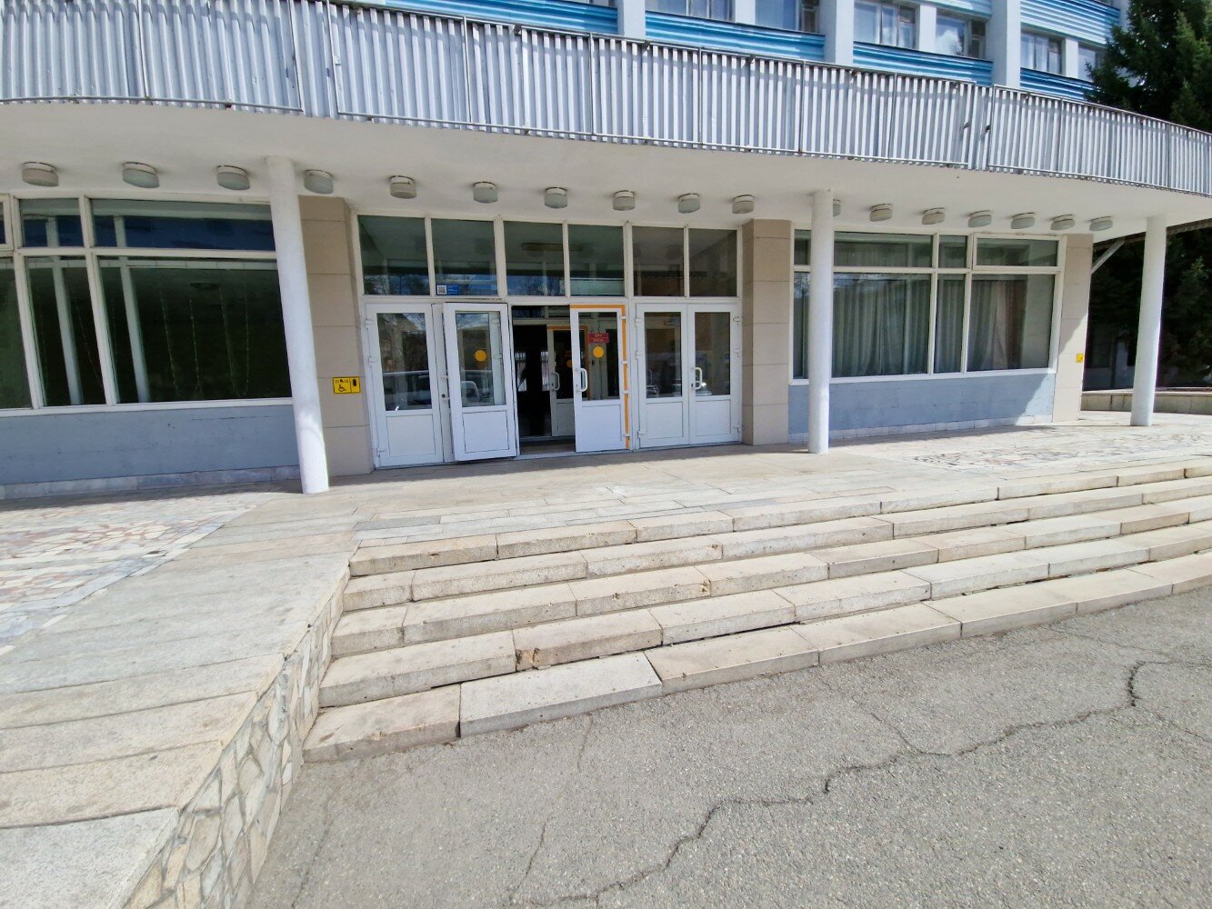 Фото отеля 2