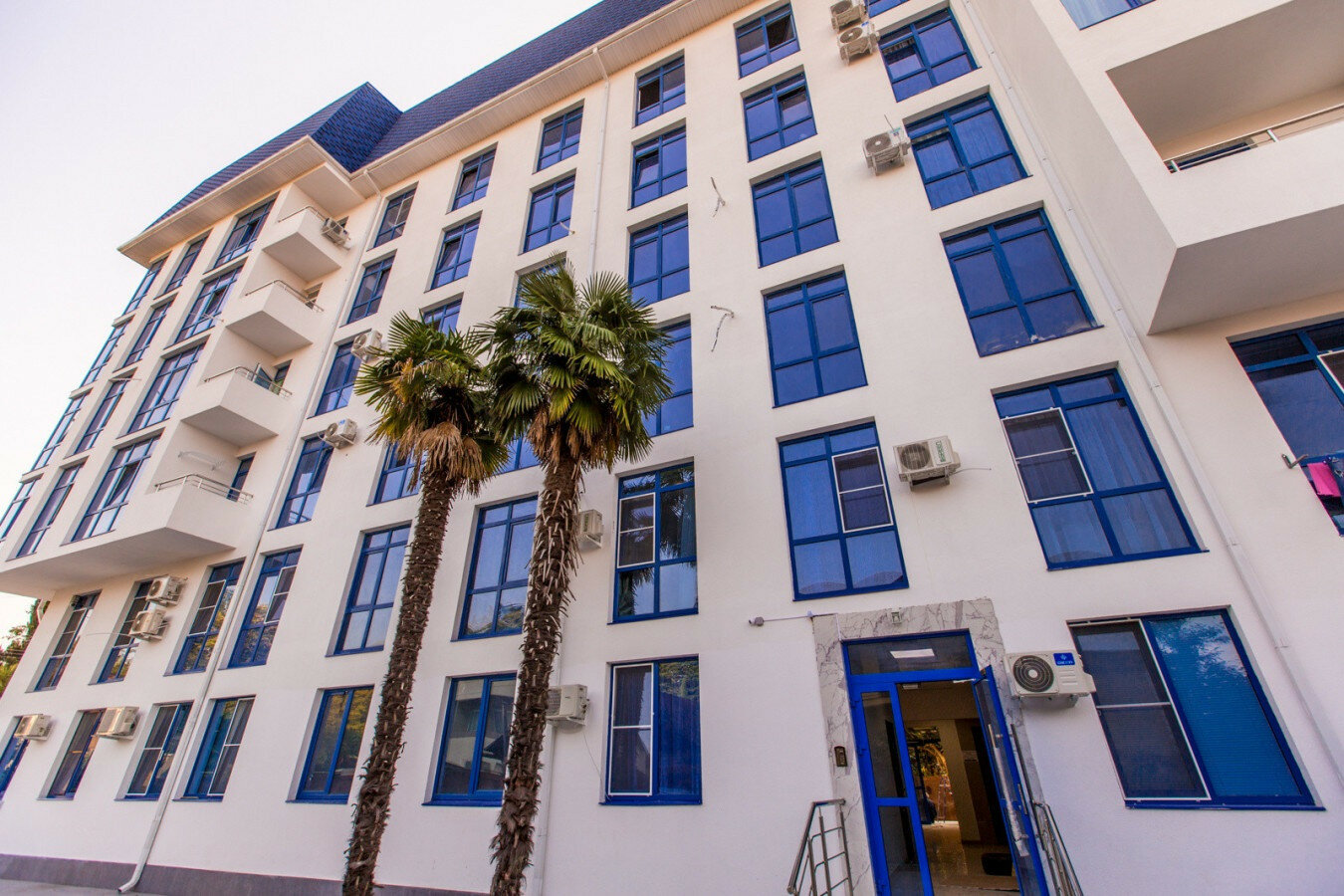 Фото отеля 1