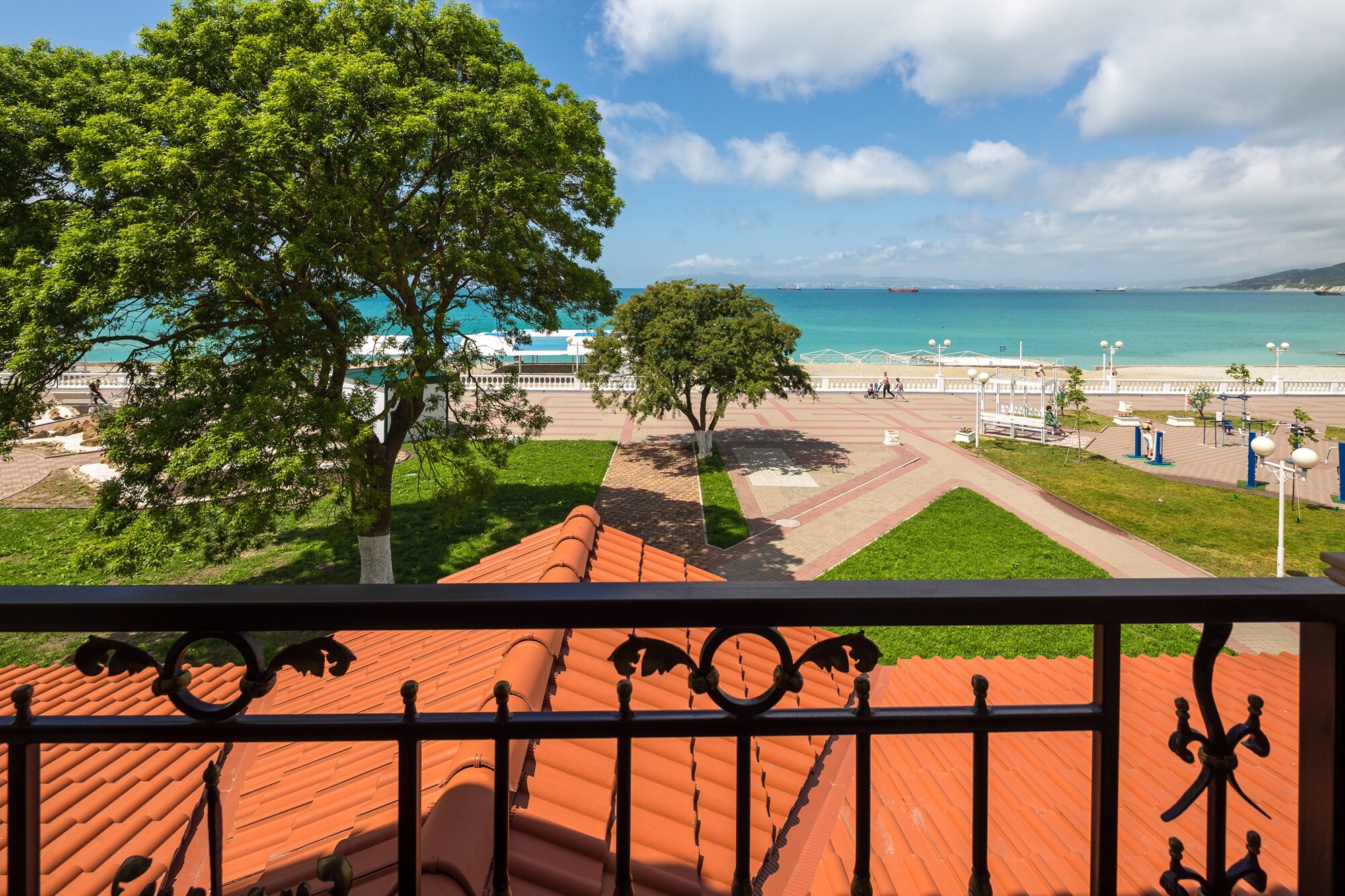 Фото отеля 2