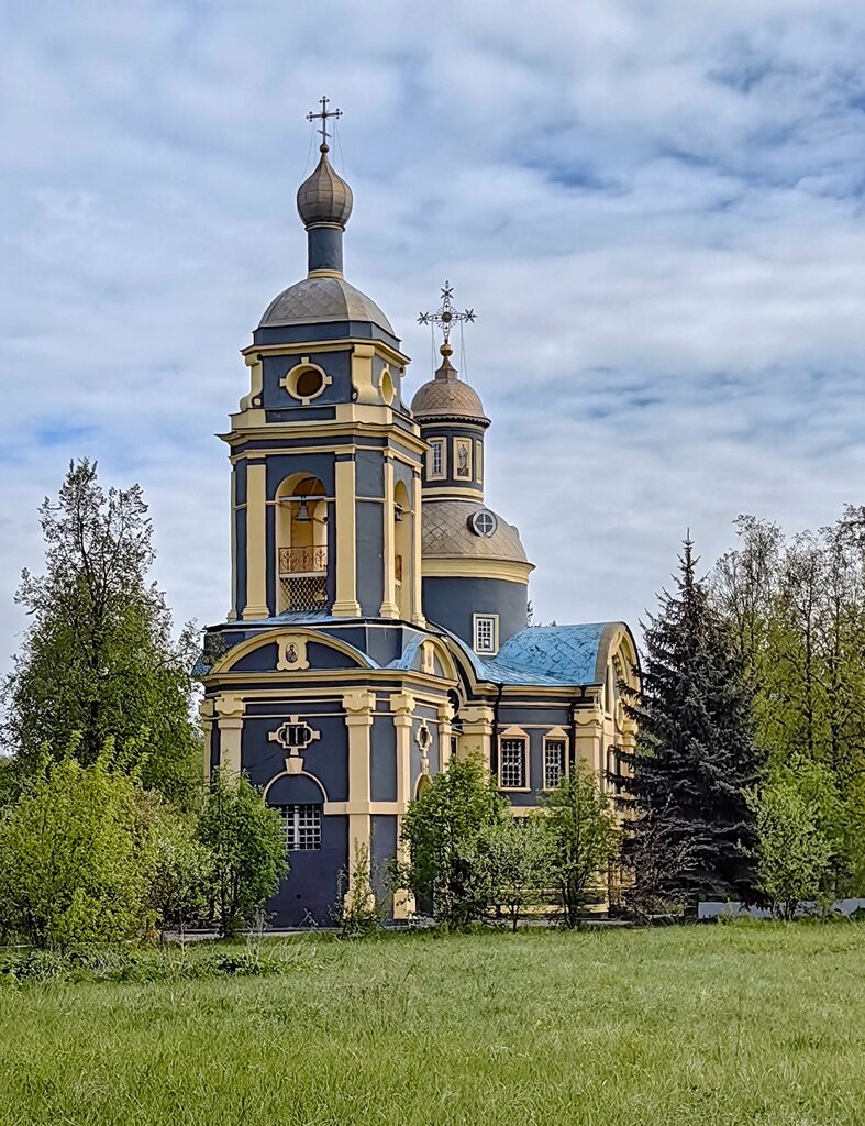 Orthodox church Hram Svjatitelja Nikolaja Mirlikeevskih v Troekurove goroda Moskvy, Moscow, photo