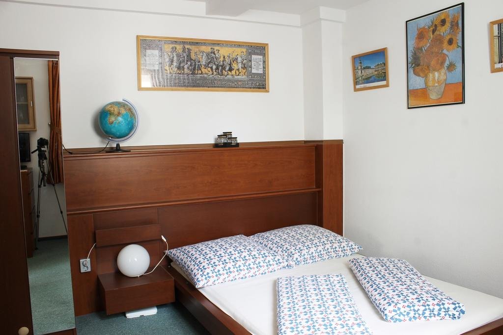 Фото Pension Pieschen Dresden