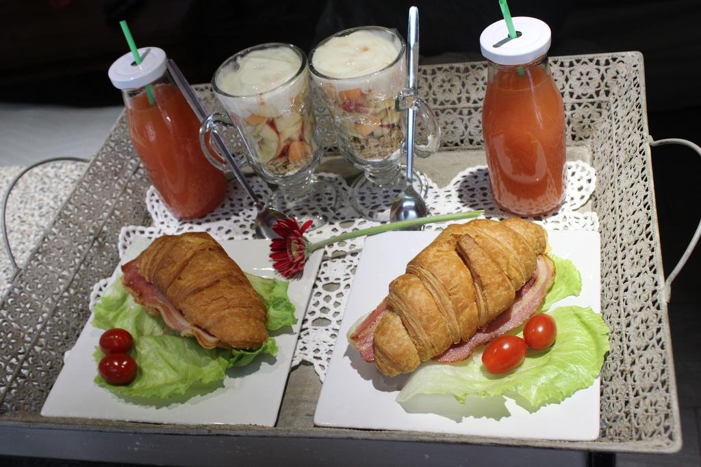 Фото Cottonwood Guesthouse