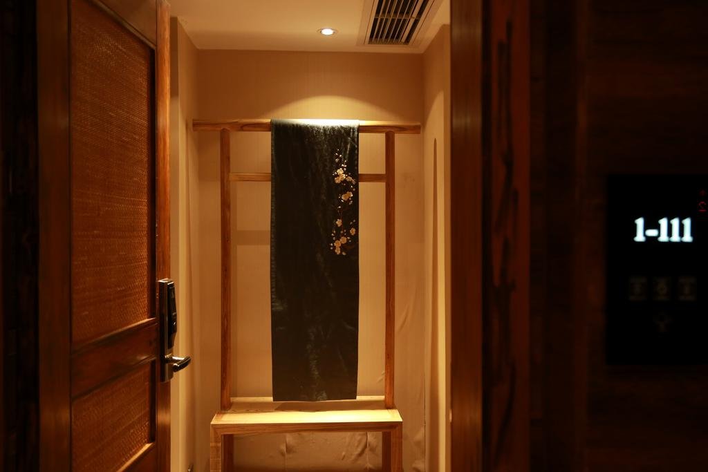 Фото Chengdu Chuanjia Heyuan Theme Hotel