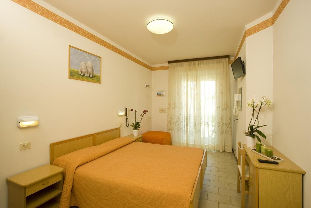 Фото Hotel Consuelo