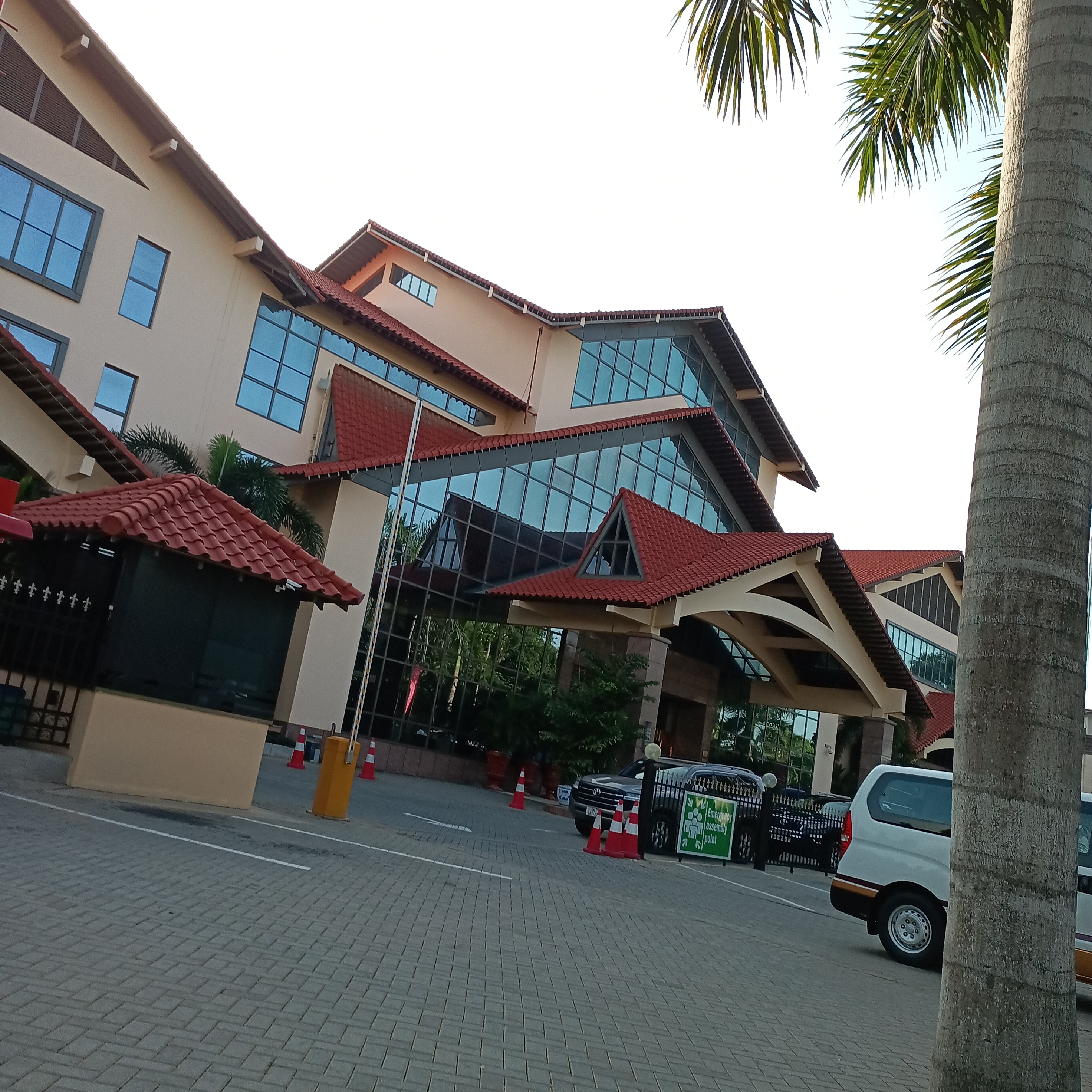 Фото Tang Palace Hotel