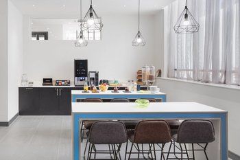 Фото Roomzzz at Iconinc Liverpool