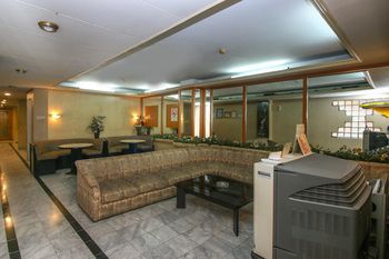 Фото Airy Asemka Toko Tiga Seberang 27 Jakarta