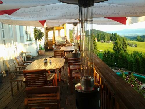 Гостиница Hotel Zámeček Janovičky в Краловеградецком крае