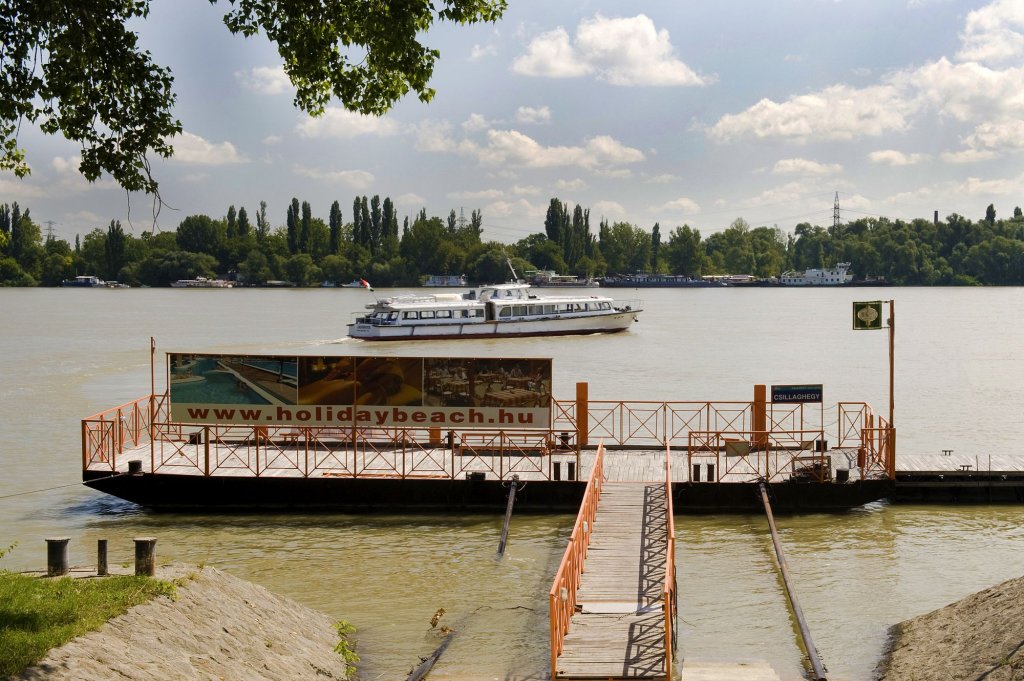 Фото Holiday Beach Budapest Wellness Hotel with Sauna Park