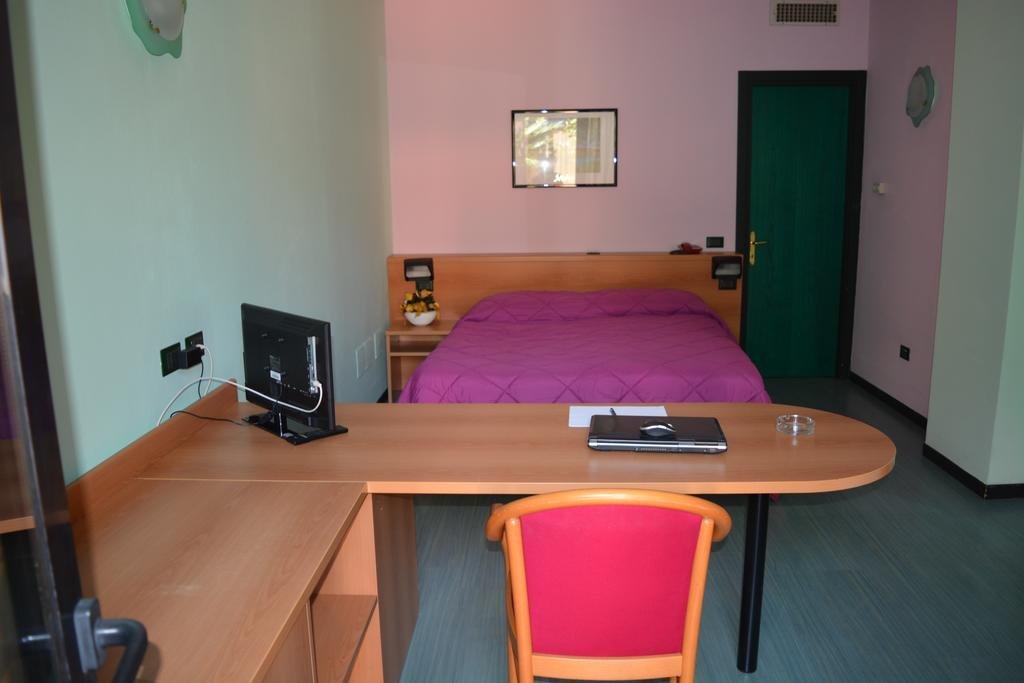 Фото Hotel Phalesia