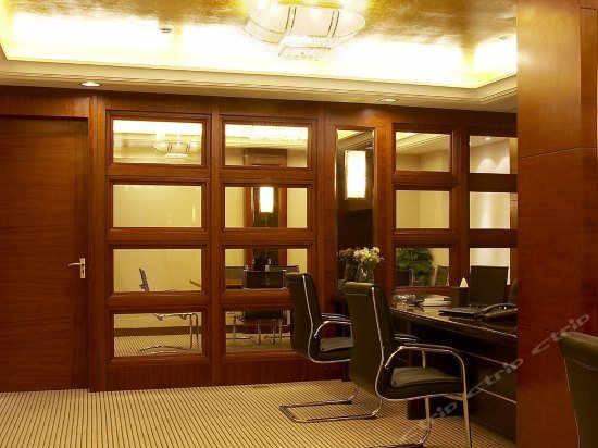 Фото Blue Horizon International Hotel