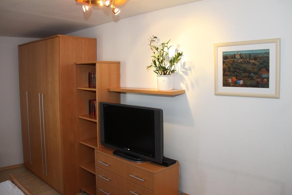 Фото Pension Jahrbacher