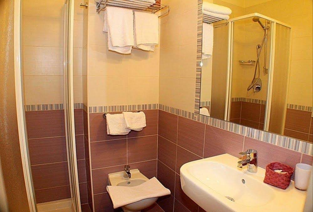 Фото Hotel Jasmine