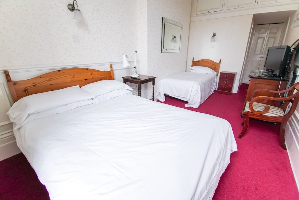 Фото Dillons Hotel - B&b