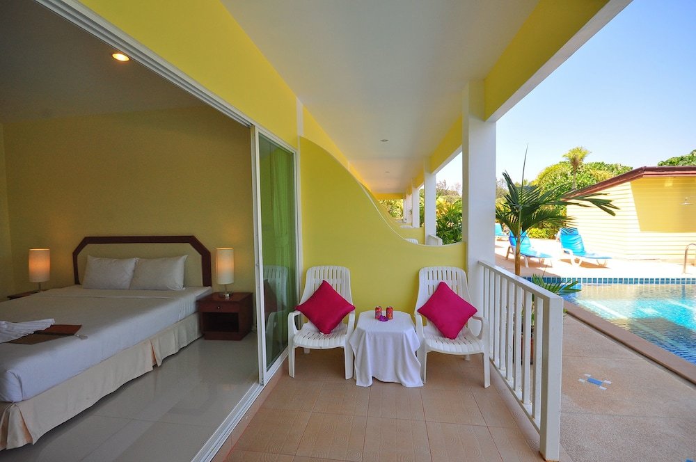 Фото Phuket - Naiyang Sonwa Resort