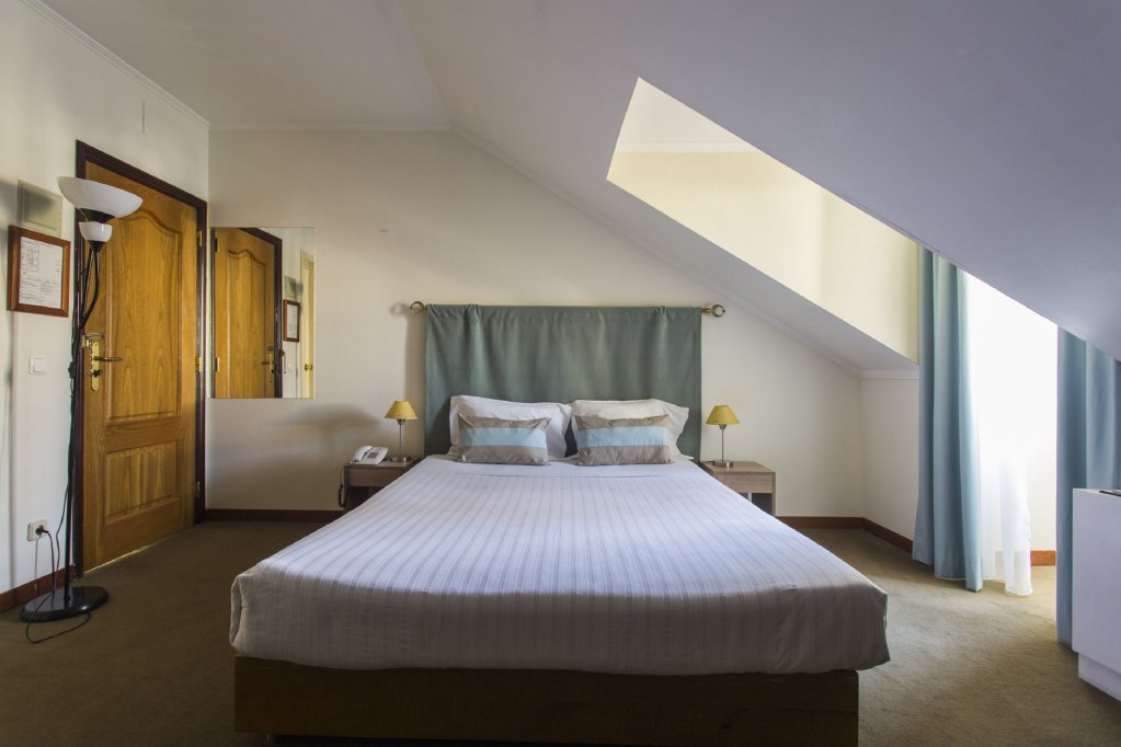 Фото Ever Lisboa City Centre Hotel