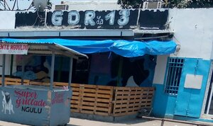 Gdr La 13 (Brazzaville, Commune de Bacongo, Rue Mbiemo Bacongo), bar, pub