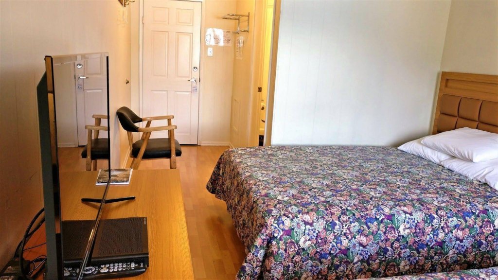 Фото Pemberton Hotel