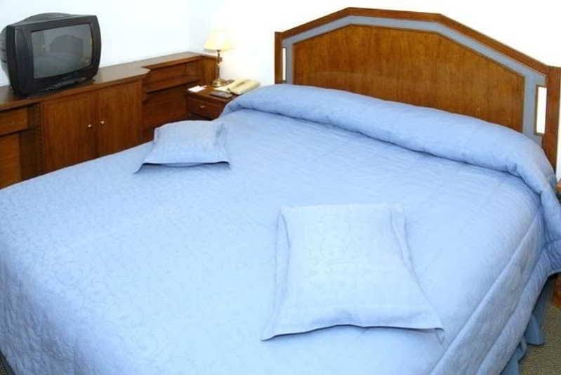 Фото Art Deco Hotel And Suites