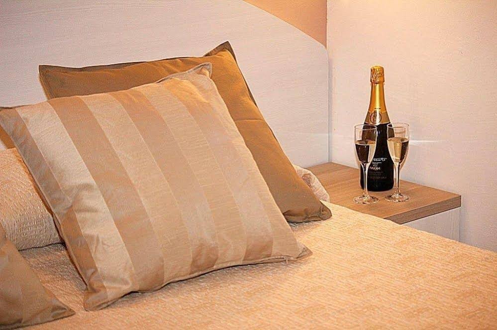 Фото Hotel Jasmine