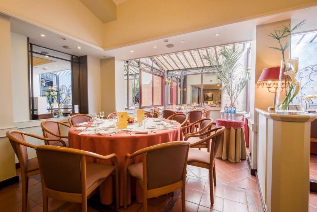 Фото Hôtel Colbert SPA & Casino