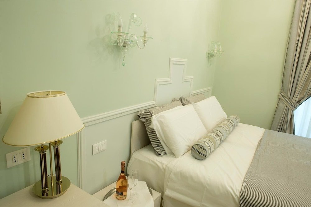 Фото Guest House Queen Meg Roma