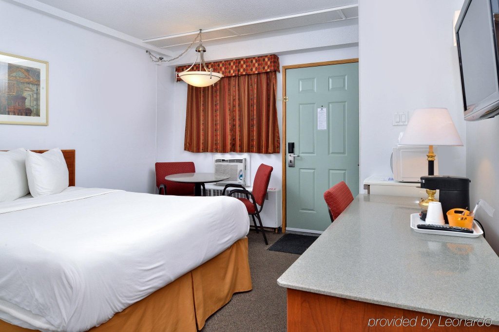 Фото Motel 6 Lethbridge