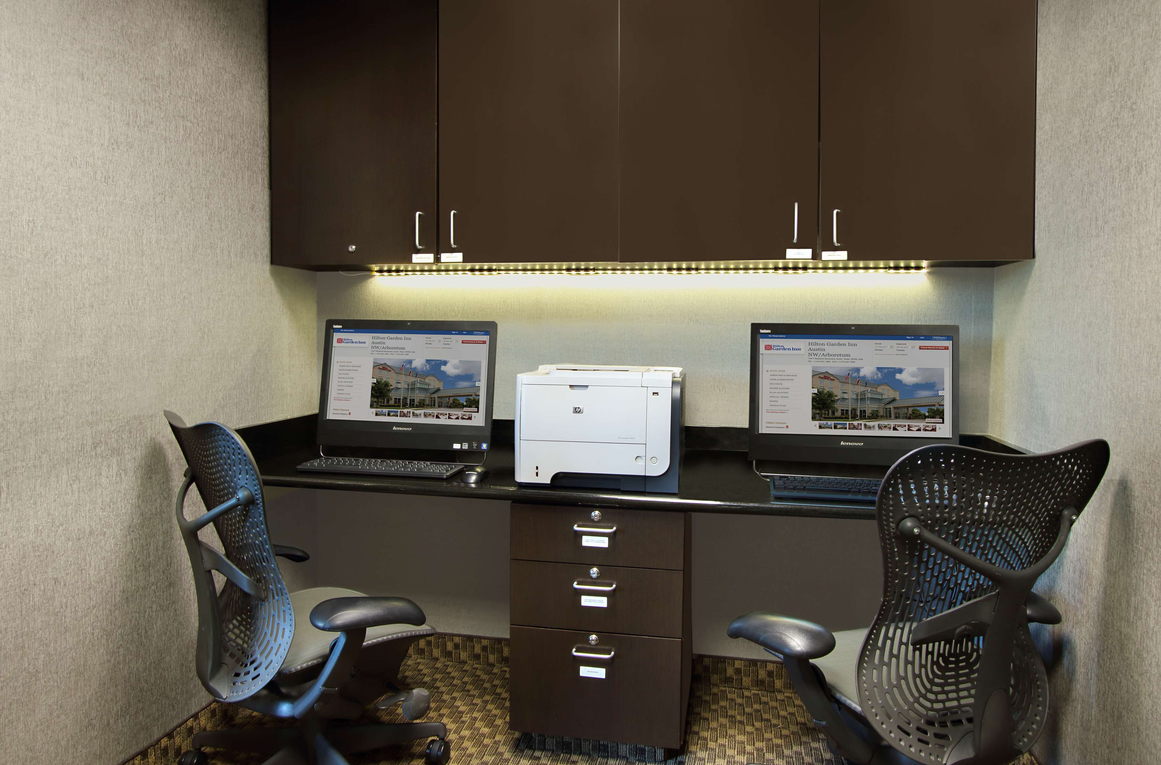 Фото Hilton Garden Inn Austin Nw/Arboretum