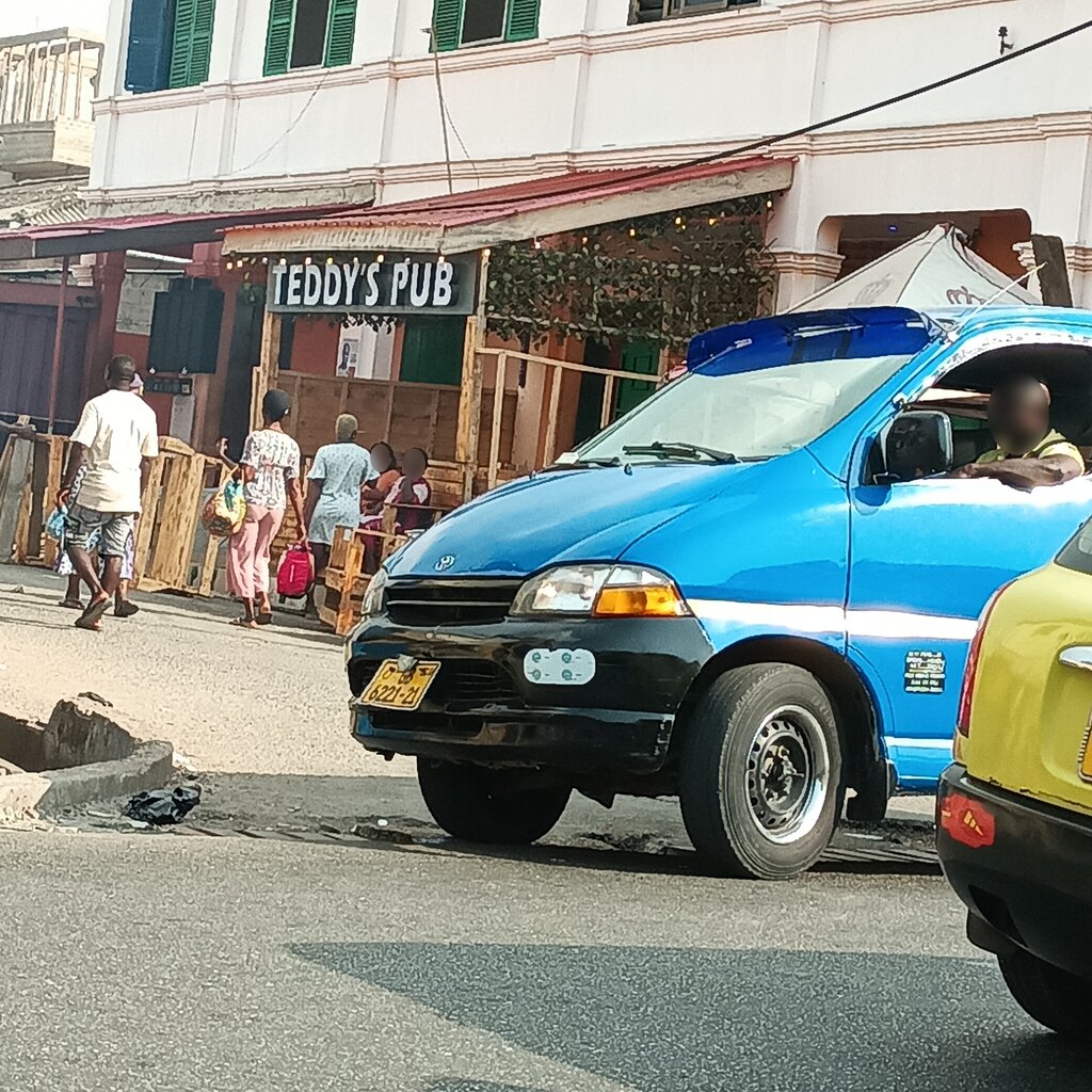 Bar, pub Teddy's Pub, Accra, photo