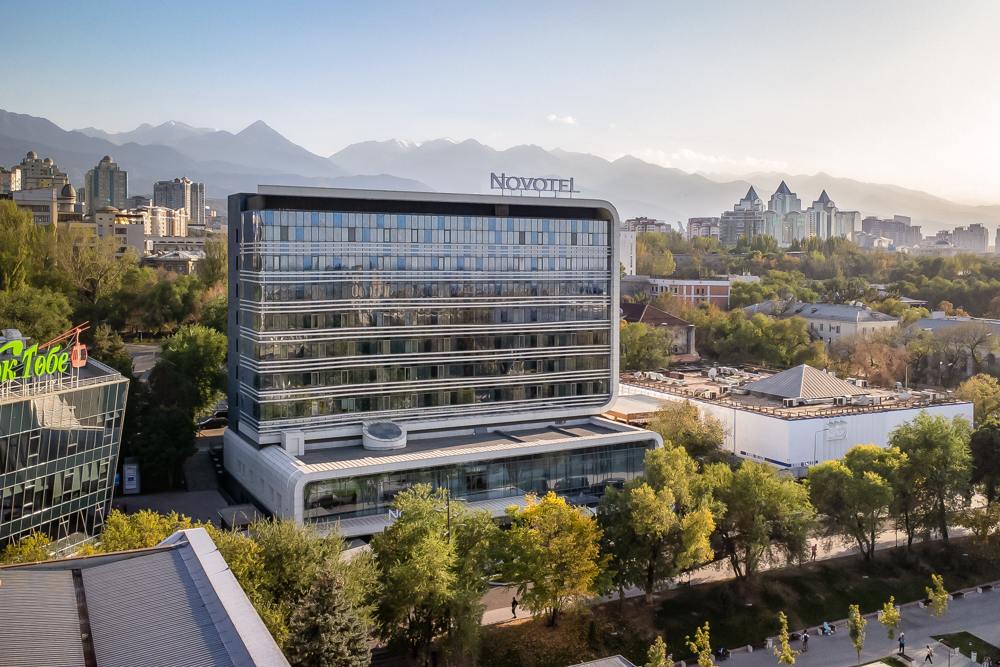 Фото Novotel Almaty City Center