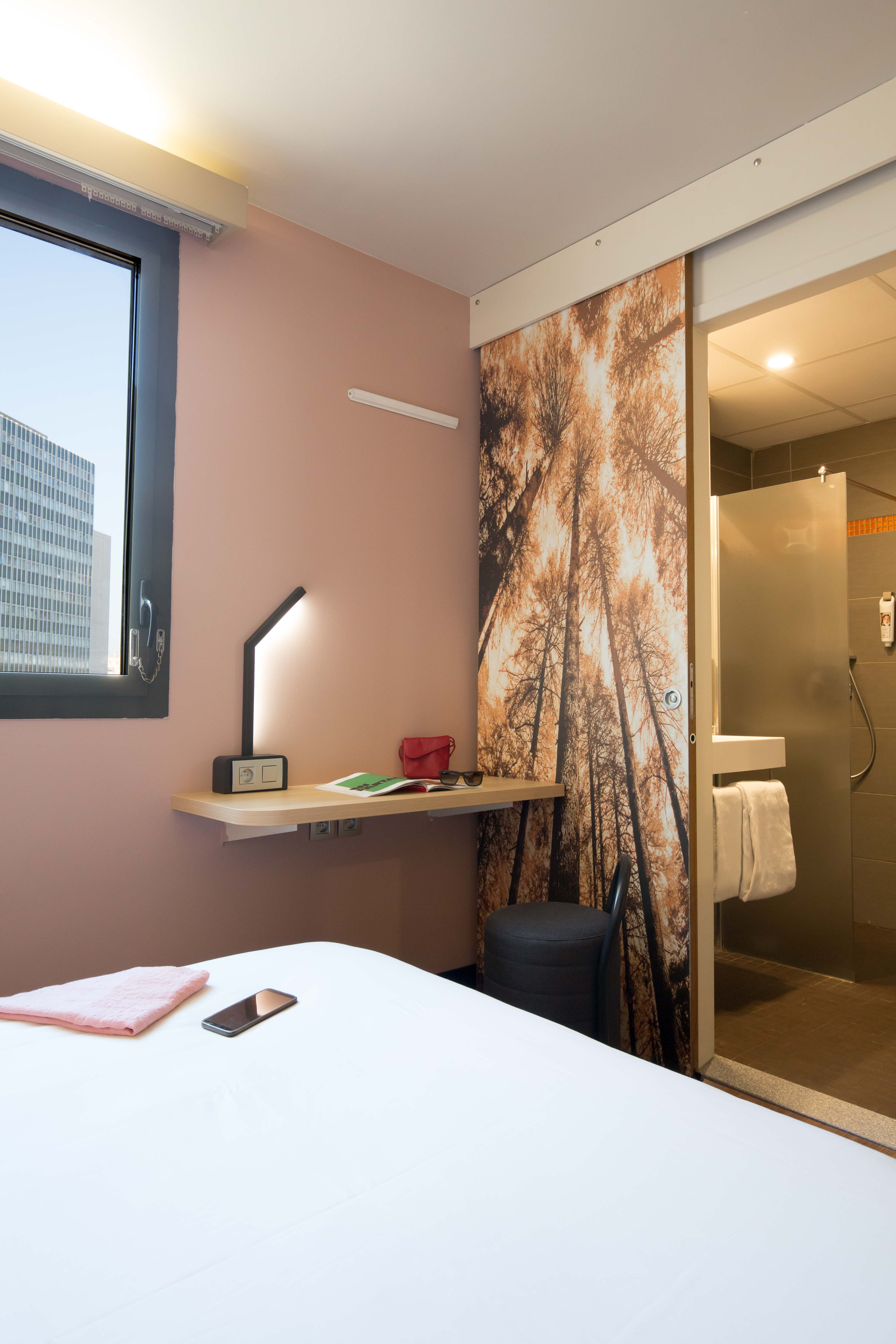 Фото B&b Hotel Marseille Centre La Timone