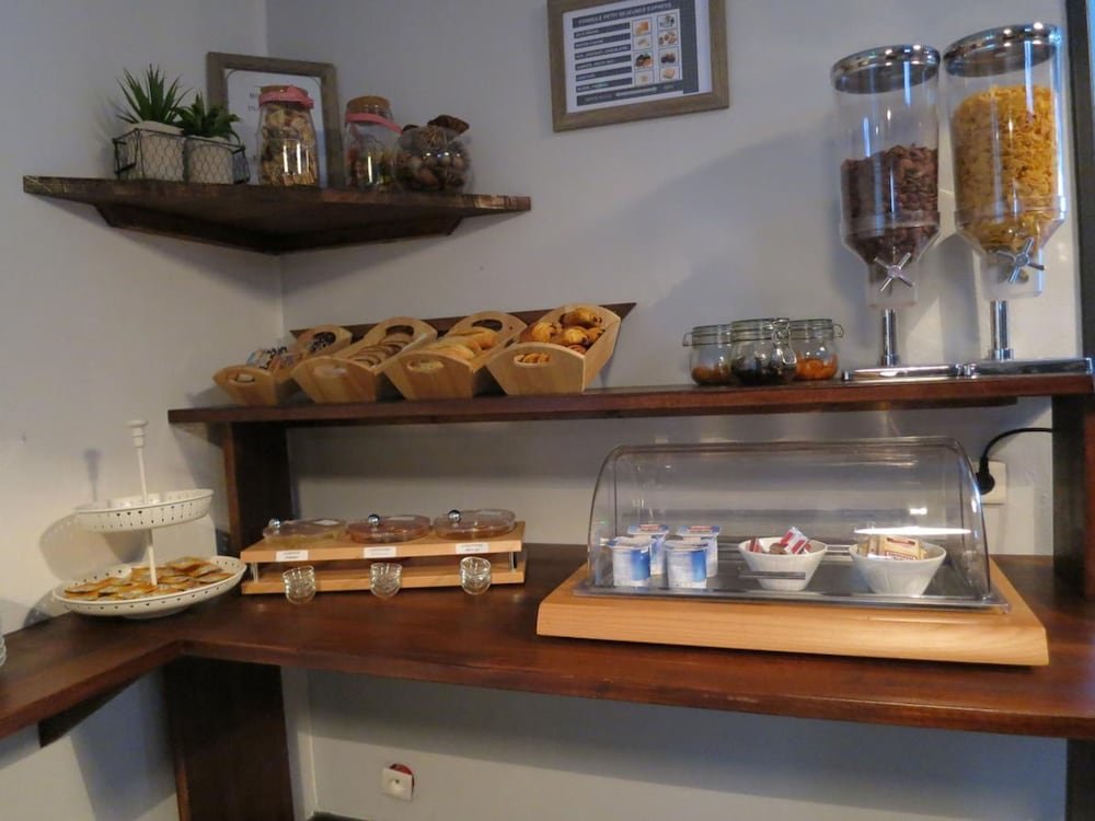 Фото Wood Inn Hôtel Aéroport Bordeaux-Mérignac