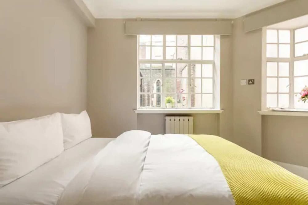 Фото Modern 2 Bedroom Apartment in Marble Arch
