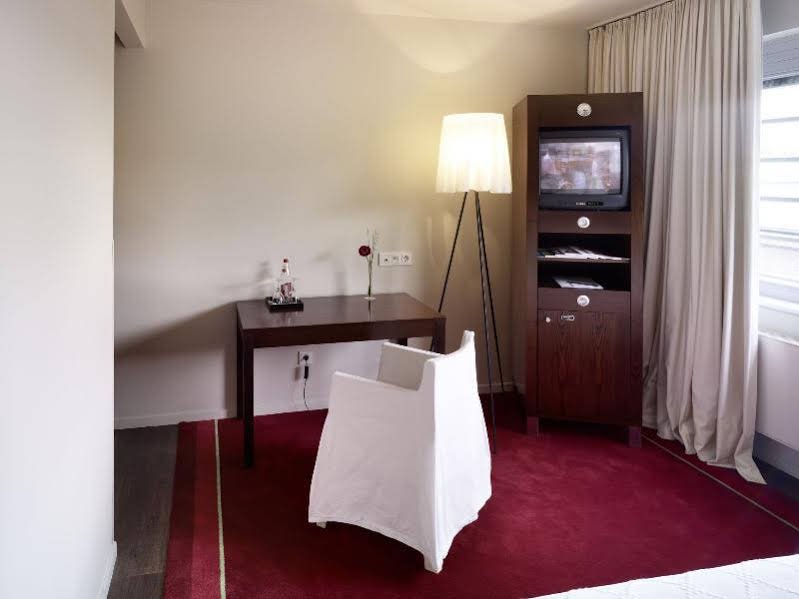 Фото The New Yorker Hotel Köln-Messe