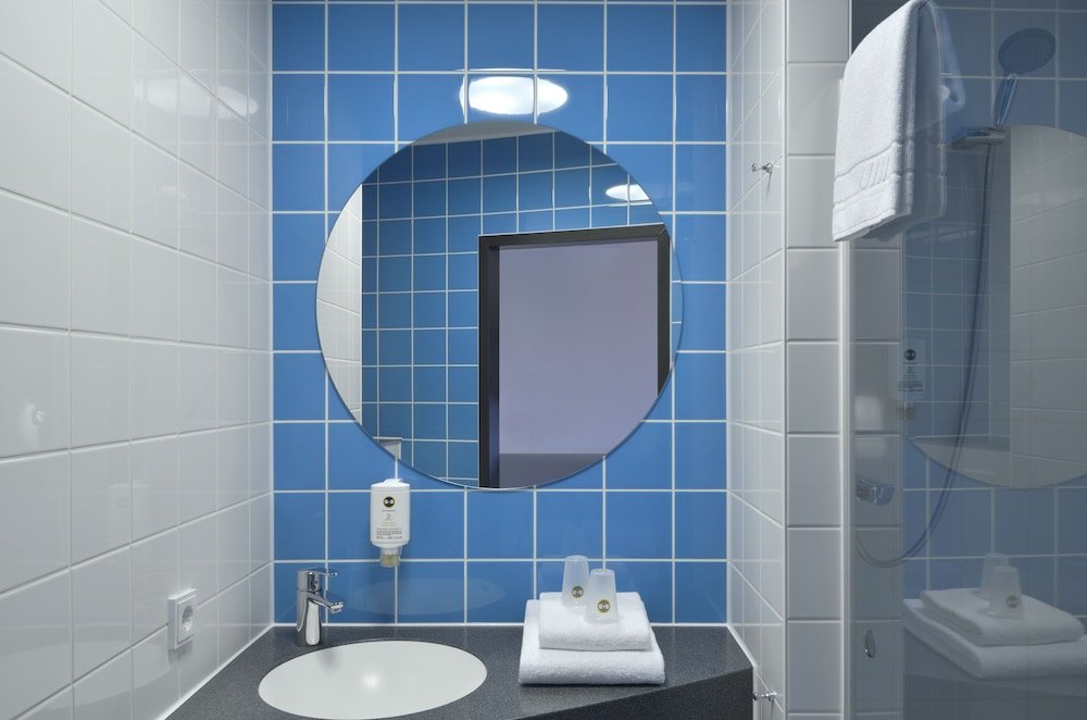 Фото B&b Hotel Duisburg Hbf-Süd