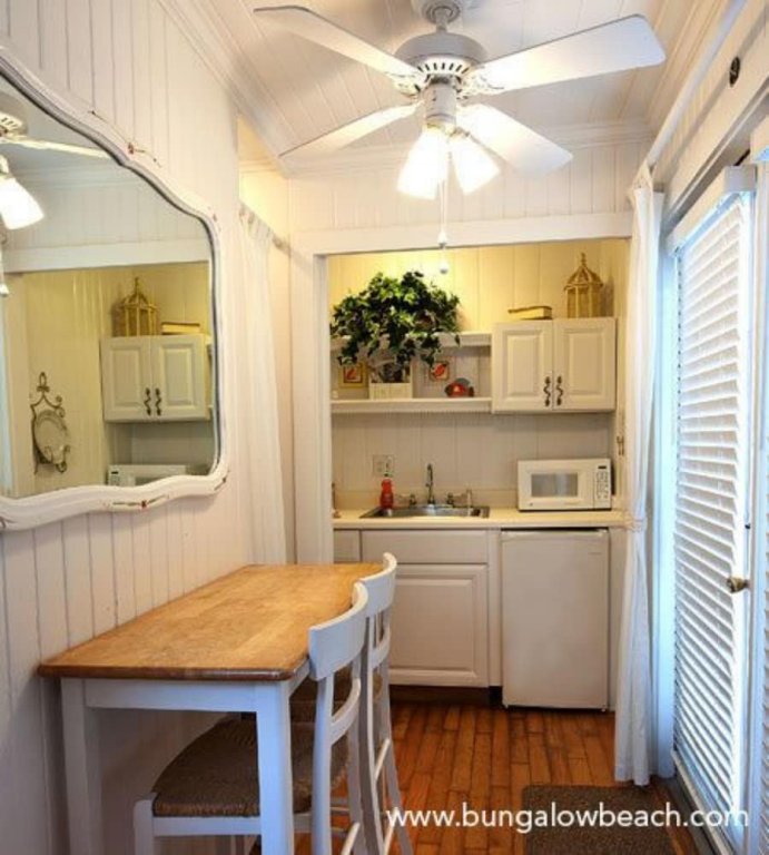 Фото Bungalow Beach Resort